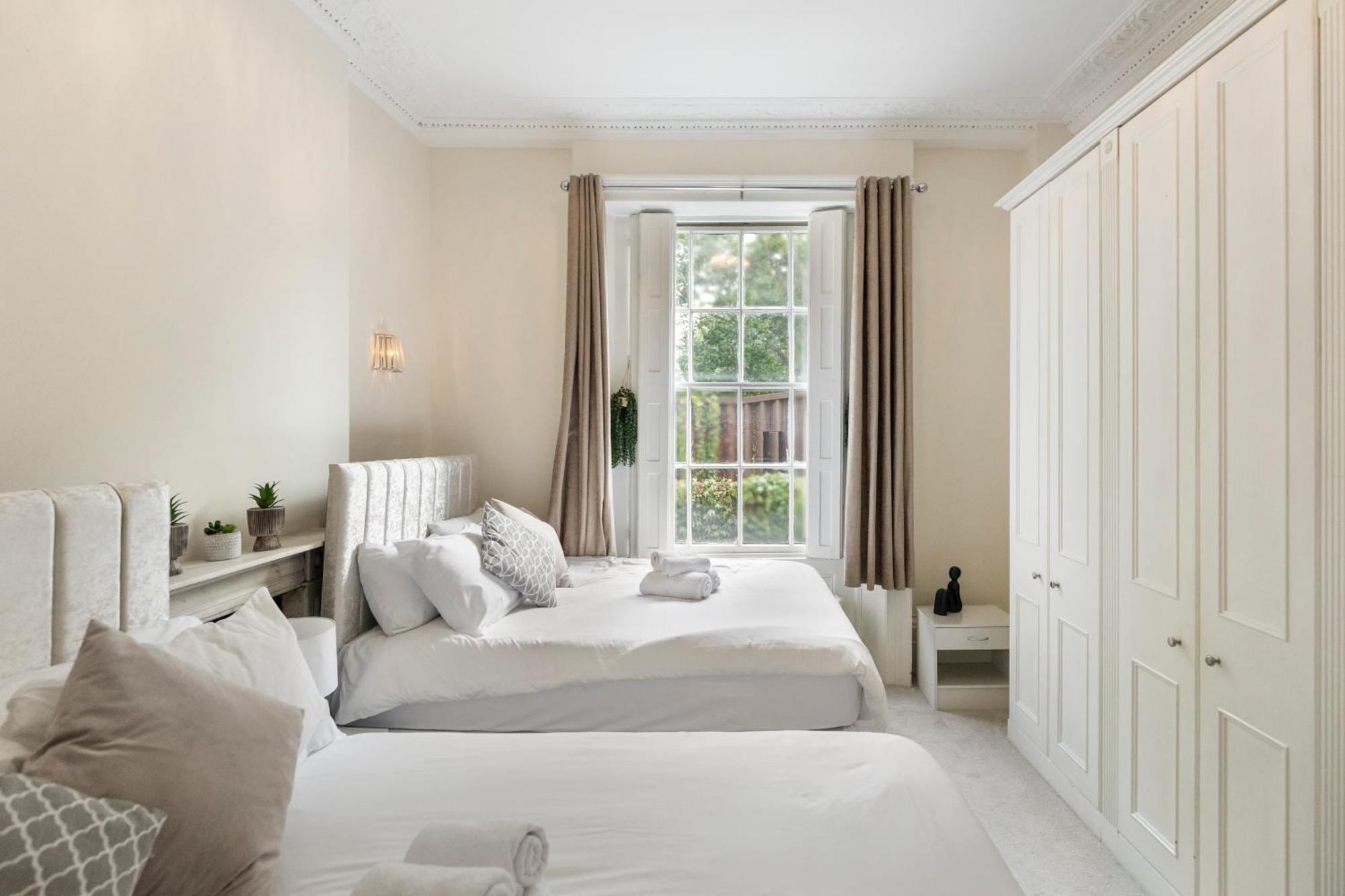 ロンドンRegent'S Square Charming Flatアパートメント エクステリア 写真