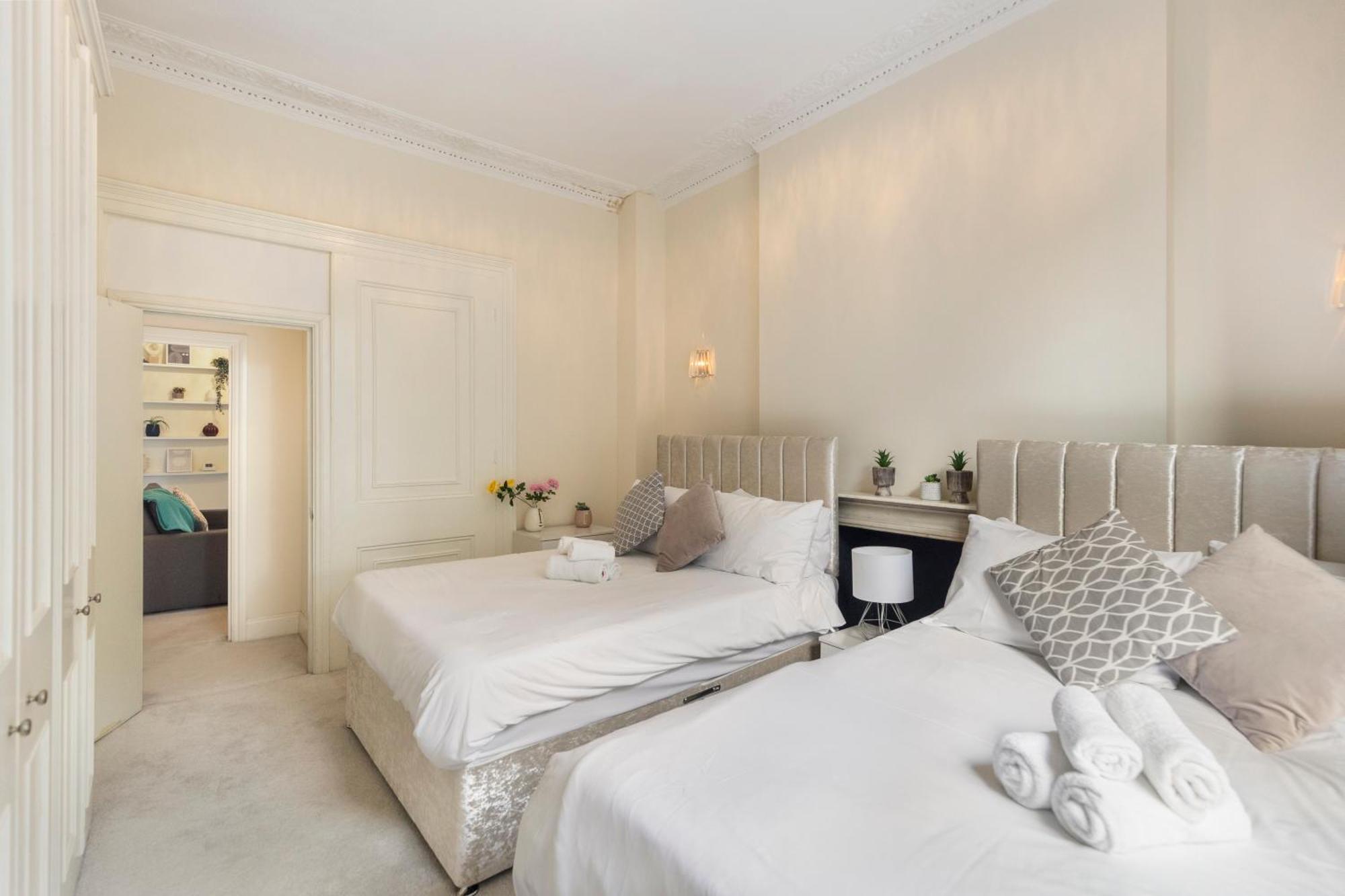 ロンドンRegent'S Square Charming Flatアパートメント エクステリア 写真