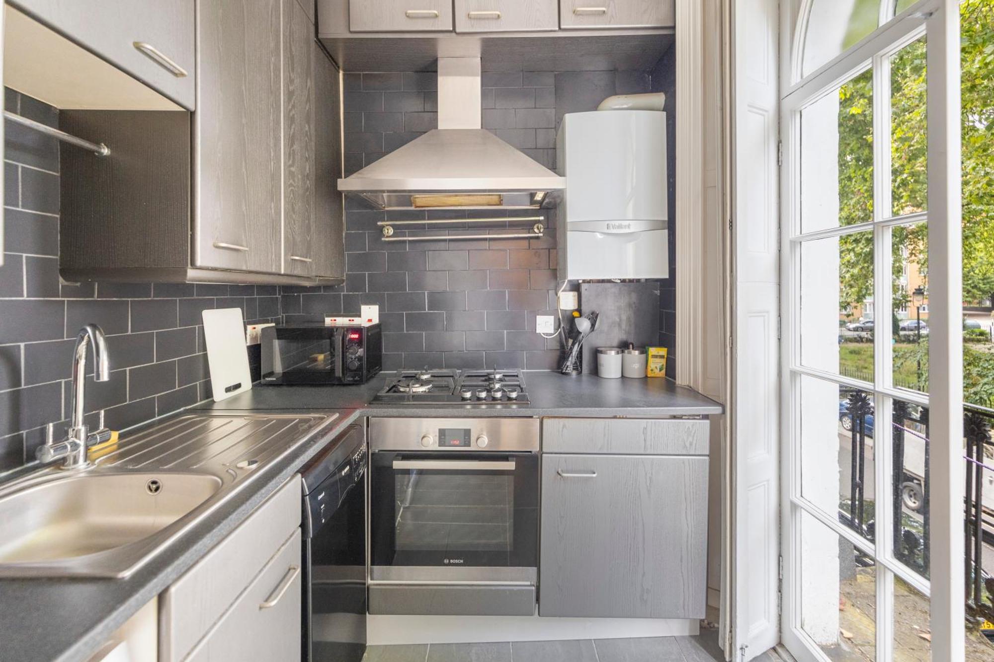 ロンドンRegent'S Square Charming Flatアパートメント エクステリア 写真