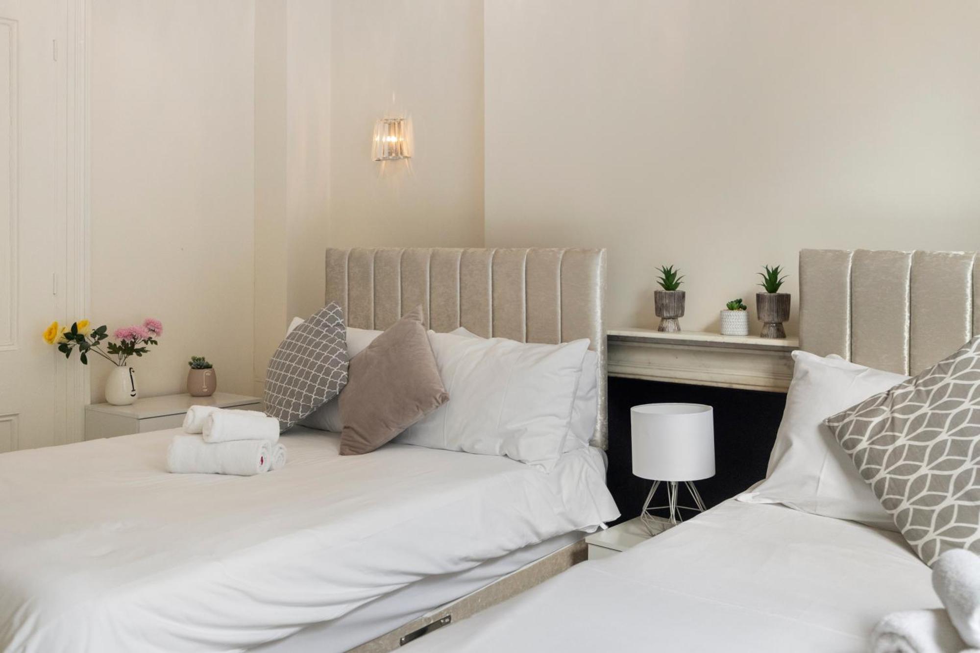 ロンドンRegent'S Square Charming Flatアパートメント エクステリア 写真